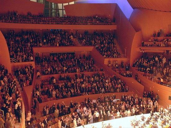 Walt Disney Concert Hall Los Angeles Creative Commons - Andreas Praefcke Creative Commons