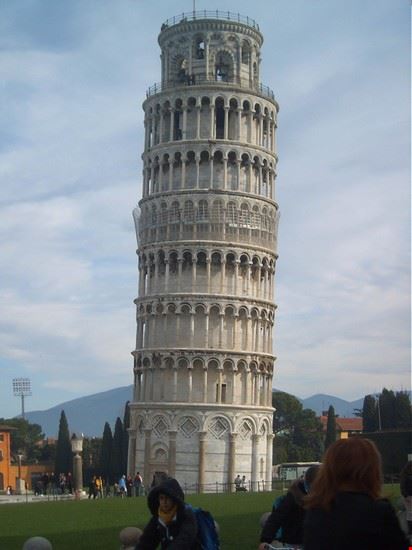 Torre di Pisa monumento importante di pisa la sua torre pendente  