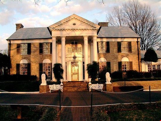 Graceland - Creative Commons - Creative Commons - Maha