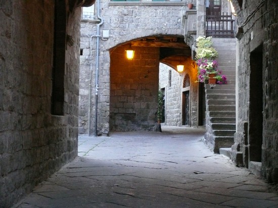 il paese di pietra