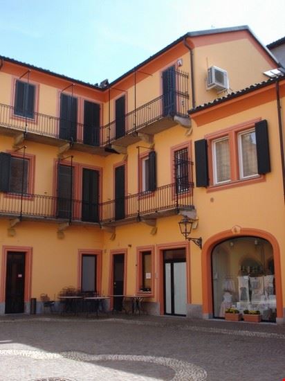  Interno del cortile. Scorcio  