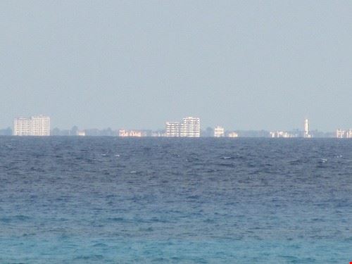  Playa del Carmen by wallygrom (very busy at work) - Creative Commons by wallygrom (very busy at work)