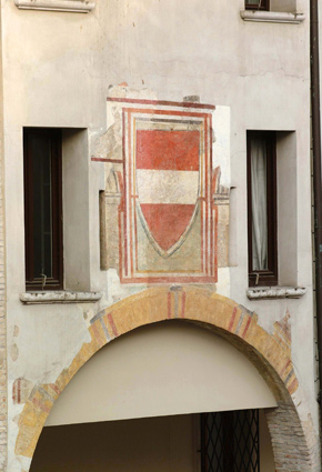Stemma Casato in P.zza S. Marco