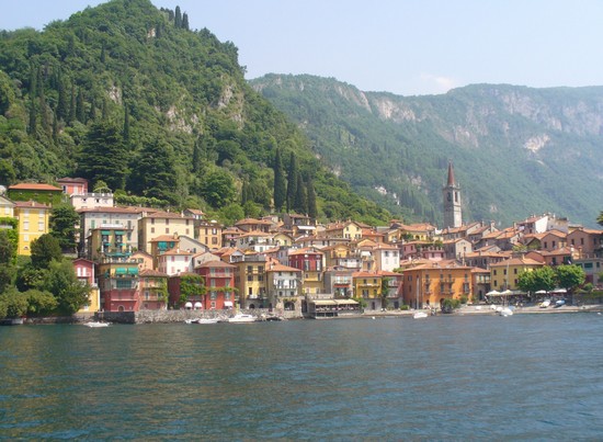 Luogo incantevole visto dal Lago