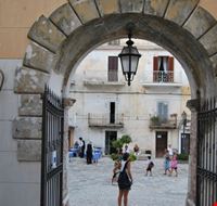 Arco d'accesso alla piazza Arco d'accesso alla piazza