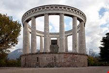 trento mausoleo di cesare battisti