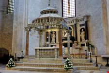 Altare maggiore della Basilica di S. Nicola