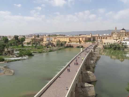 Ponte romano Ponte romano Ekami - Shutterstock.com 