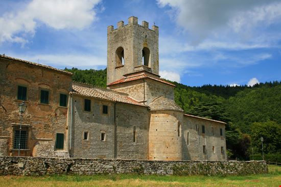Abbazia di San Lorenzo a Coltibuono Abbazia di San Lorenzo a Coltibuono santirf - Istockphoto.com 