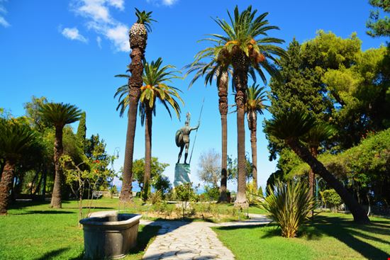Achilleion Achilleion Styve Reineck / Shutterstock.com 