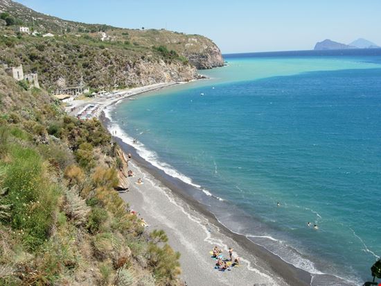 Lipari Spiaggia di Acquacalda stock.adobe.com 