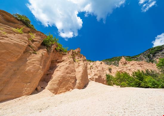 Fiastra Lame Rosse stock.adobe.com 