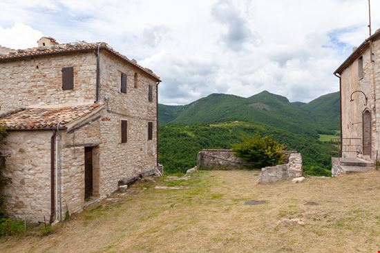 Elcito Il ‘piccolo Tibet’ delle Marche stock.adobe.com 