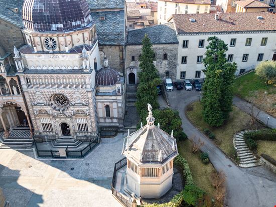 Bergamo Duomo di Bergamo stock.adobe.com 