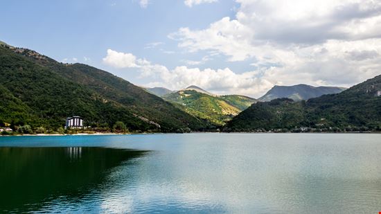 Scanno Lago stock.adobe.com 