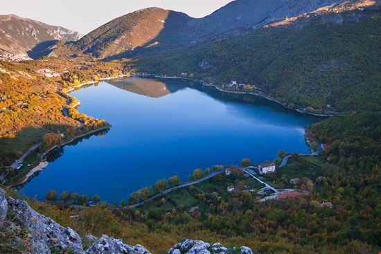 Scanno Lago stock.adobe.com 