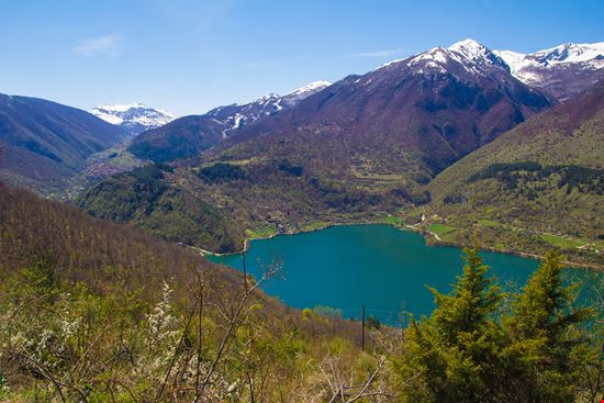 Scanno Lago stock.adobe.com 