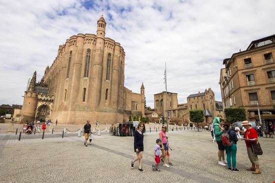 Albi  Albi  Joaquin Ossorio Castillo / Shutterstock.com 