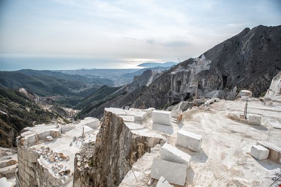 Carrara Le Cave di Marmo Alessandro Colle - Shutterstock.com 