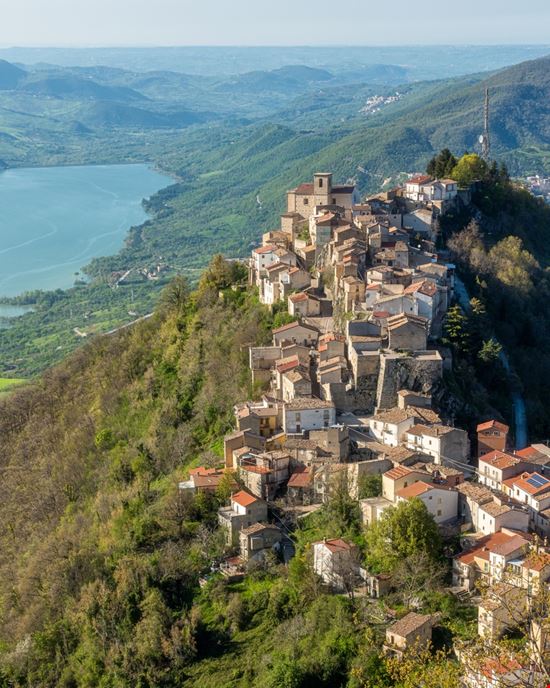 Monteferrante Monteferrante Shutterstock.com 