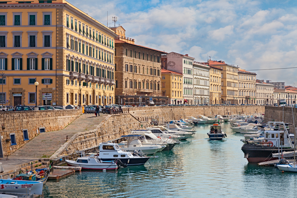 In Toscana c'è una piccola Venezia, ma non è una città: il quartiere sull'acqua è una vera copia della Serenissima, dove la bellezza resiste al trascorrere del tempo