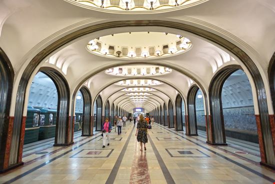 Metropolitana di Mosca Metropolitana di Mosca Dreamer Company / Shutterstock.com 