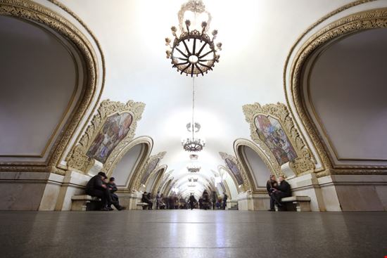 Metropolitana di Mosca Metropolitana di Mosca Pavel L Photo and Video / Shutterstock.com 
