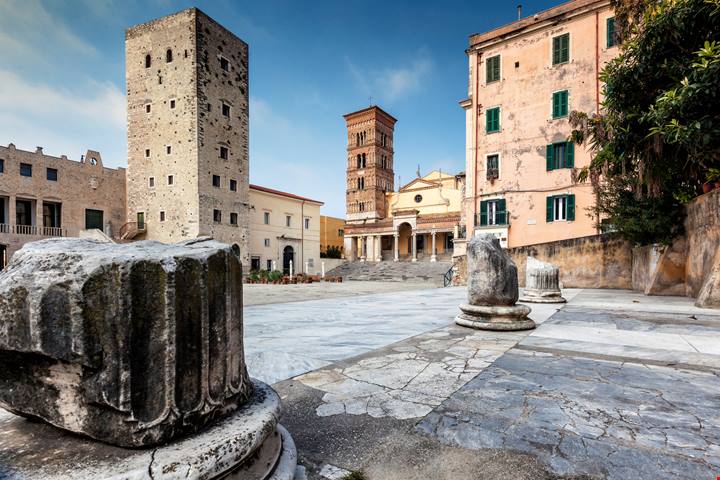 È la città dell'unico tempio di Giove sul mare: è la meta del tuo prossimo weekend