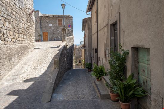 Baschi Baschi clodio - Istockphoto.com 