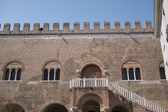 Treviso Palazzo dei Trecento stock.adobe.com 