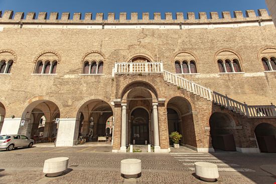 Treviso Palazzo dei Trecento stock.adobe.com 