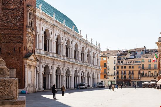 Piazza dei Signori Vicenza stock.adobe.com - solo uso editoriale 