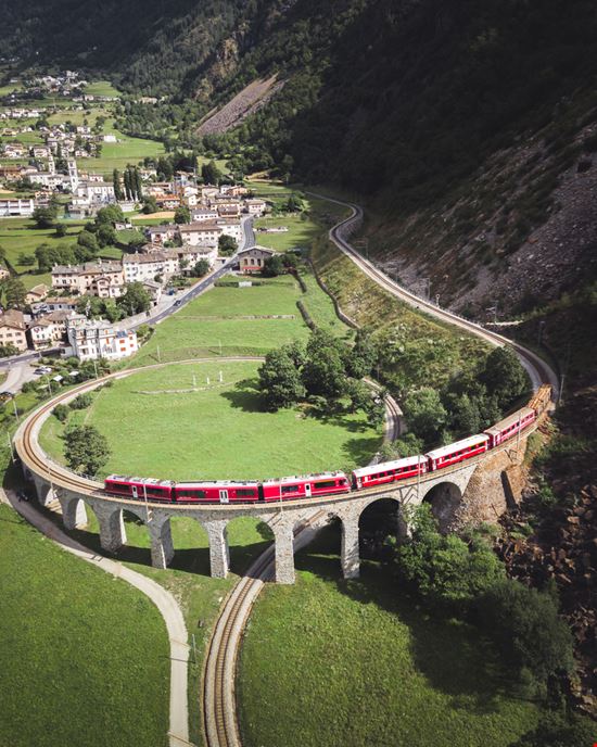 Jungfraubahnen Jungfraubahnen Kevin Klarer - Shutterstock.com 