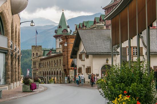 St. Moritz St. Moritz Buffy1982 / Shutterstock.com 