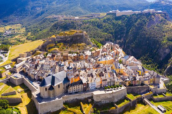 Briançon Briançon Iakov Filimonov - Shutterstock.com 