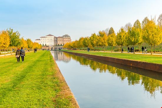 La Reggia di Venaria Reale Il palazzo da favola alle porte di Torino stock.adobe.com 