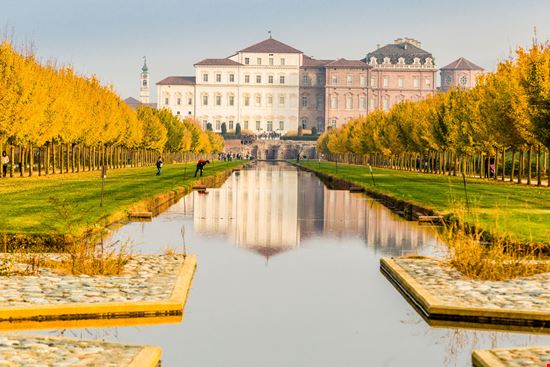La Reggia di Venaria Reale Il palazzo da favola alle porte di Torino stock.adobe.com 