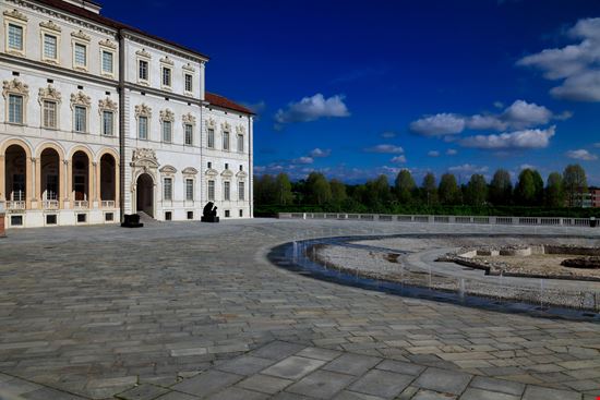 La Reggia di Venaria Reale Il palazzo da favola alle porte di Torino stock.adobe.com 
