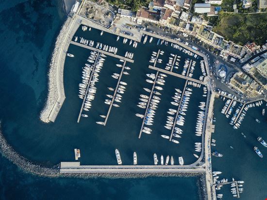 Procida Marina Grande stock.adobe.com 