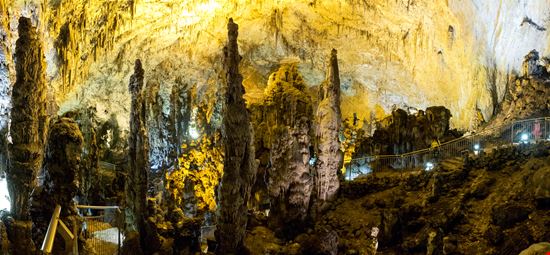 Grotte Grotte Mauro-Matacchione - Istockphoto.com 