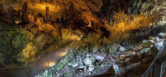 Grotte Grotte Mauro-Matacchione - Istockphoto.com 