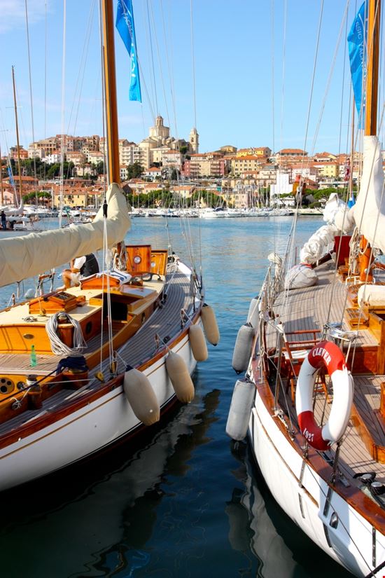 Imperia Imperia Valeria Cantone / Shutterstock.com 