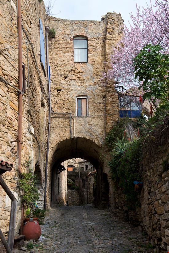Bussana Vecchia Bussana Vecchia Faabi - Istockphoto.com 
