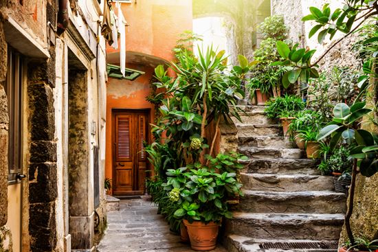 Vernazza Vernazza iryna1 - Shutterstock.com 