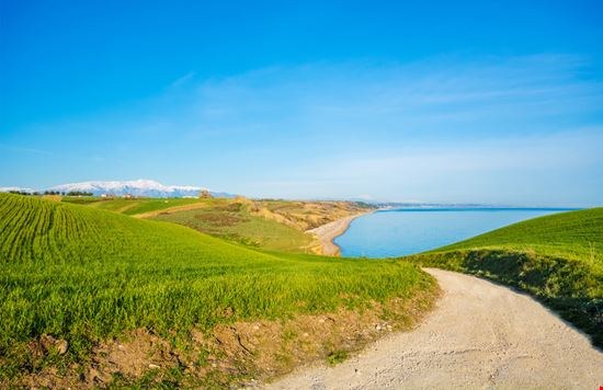 Punta Aderci Punta Aderci ValerioMei - Shutterstock.com 
