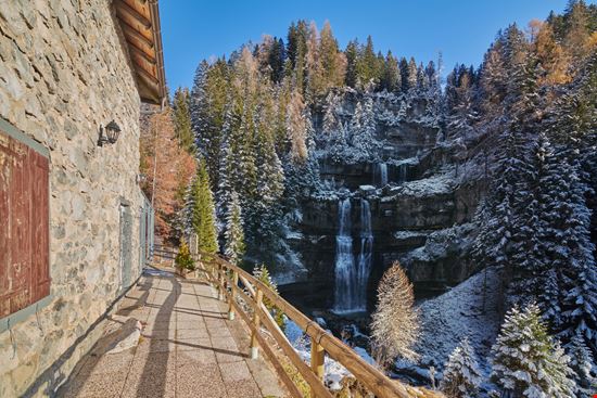 Madonna di Campiglio Cascate Vallesinella stock.adobe.com 