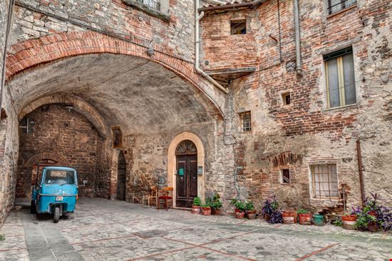 Todi Todi ermess / Shutterstock.com 