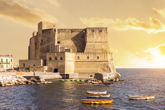 Castel dell’Ovo Castel dell’Ovo Carlos Amarillo - Shutterstock.com 
