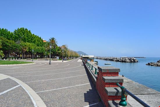 Salerno Lungomare stock.adobe.com 