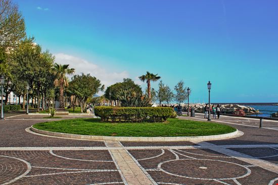 Salerno Lungomare stock.adobe.com 